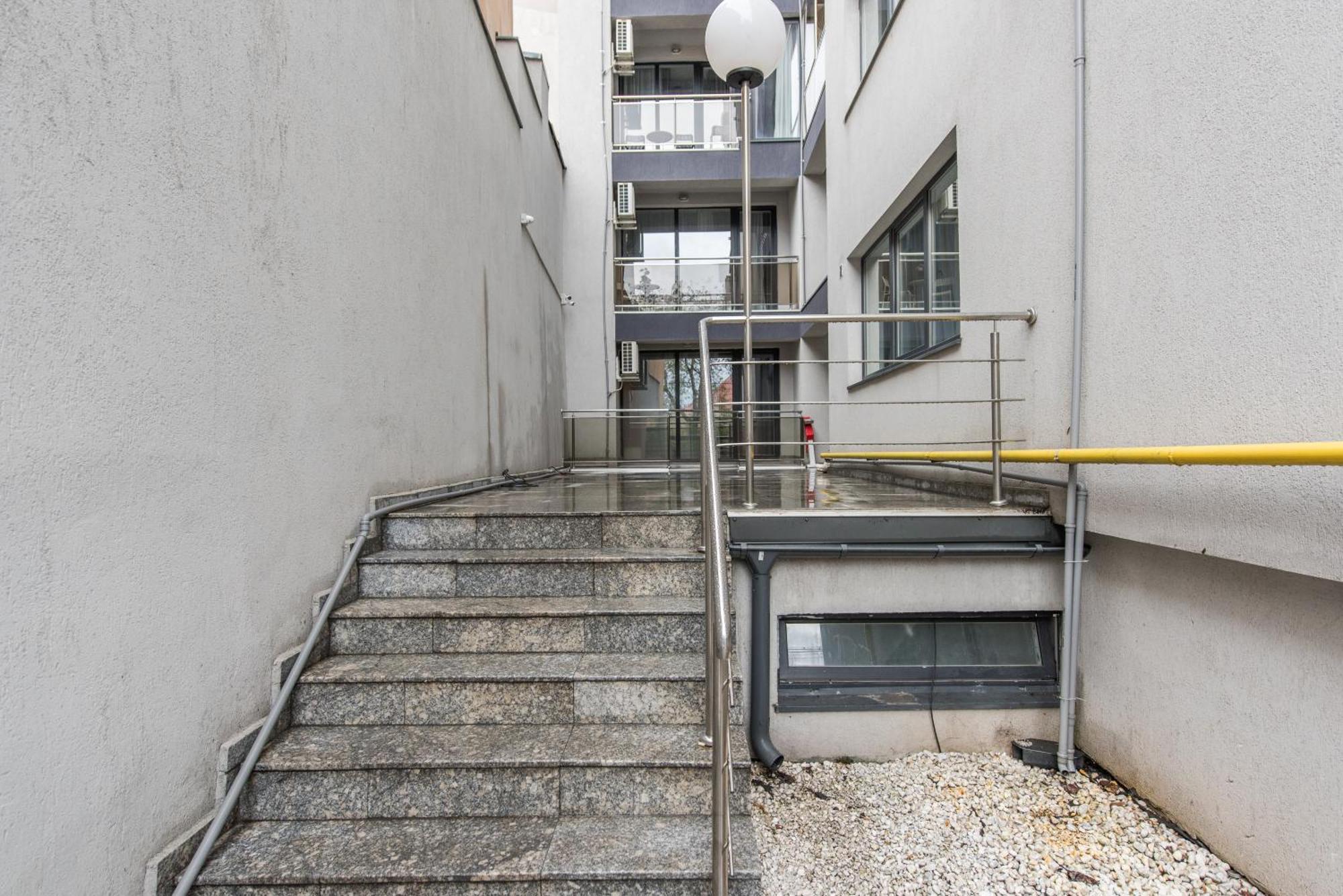 Bucharest Central Apartments - Shabbat Friendly Bagian luar foto